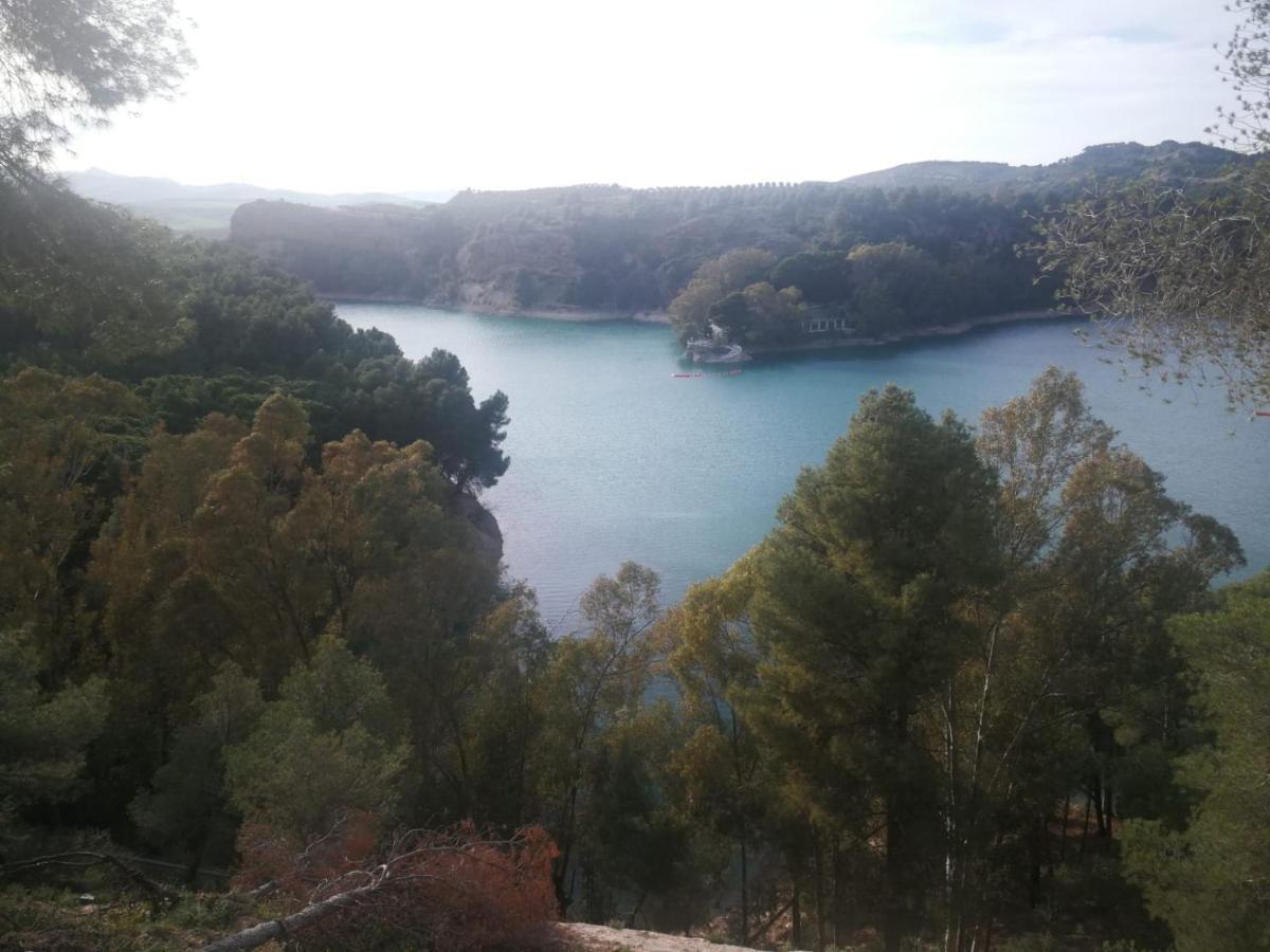 Alojamiento Rural El Paraiso Del Chorro Bagian luar foto