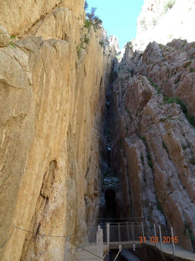 Alojamiento Rural El Paraiso Del Chorro Bagian luar foto