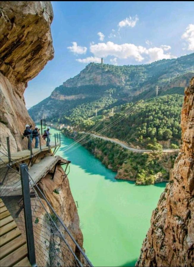 Alojamiento Rural El Paraiso Del Chorro Bagian luar foto