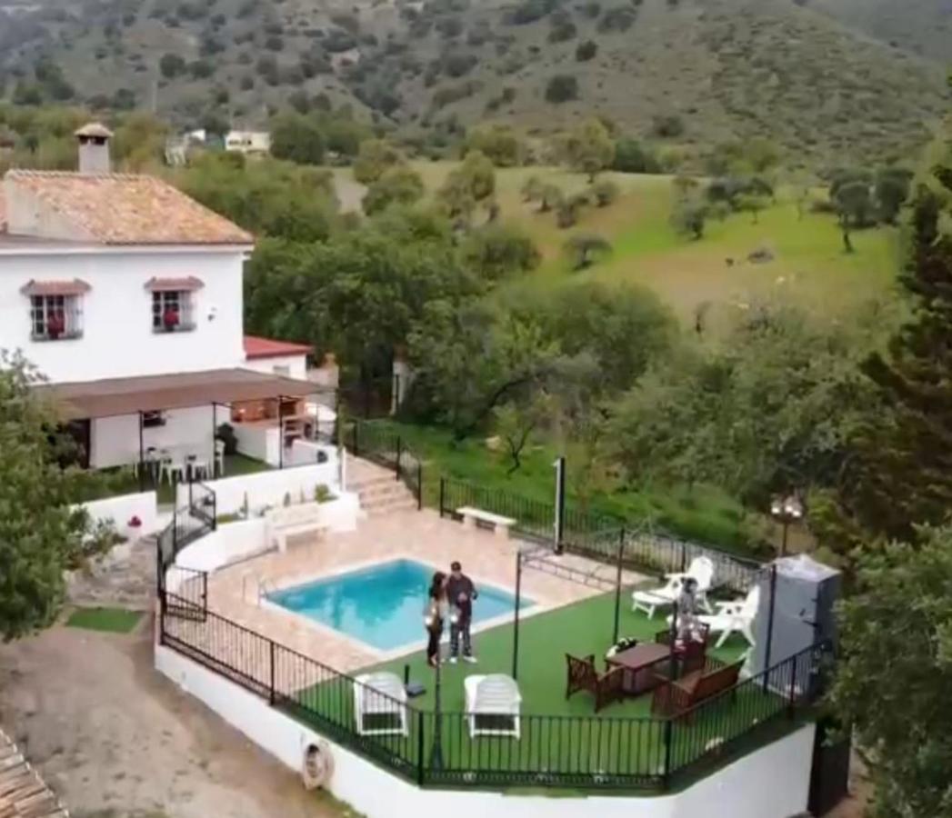 Alojamiento Rural El Paraiso Del Chorro Bagian luar foto